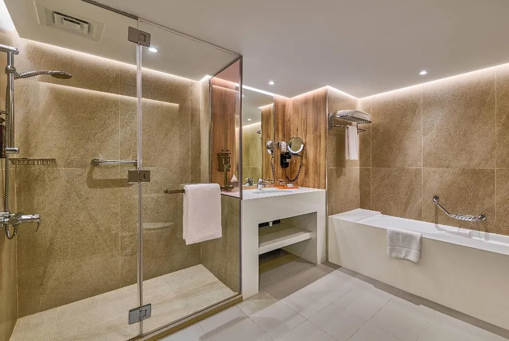 SUITE CITY VIEW Room, Ramada Hotel & Suites by Wyndham JBR, Dubai