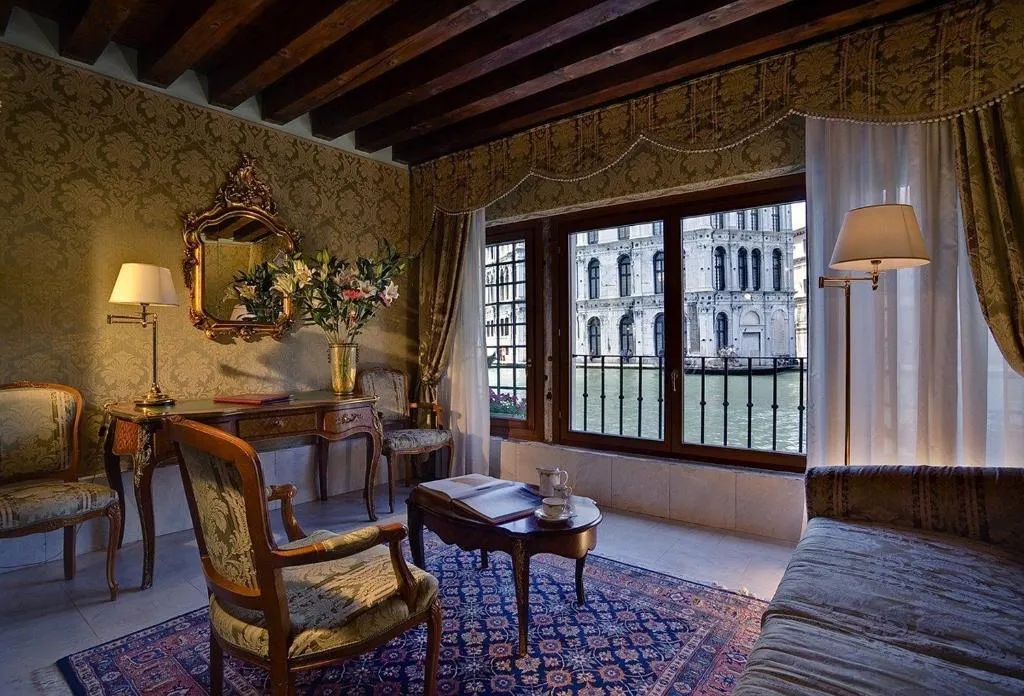 Room, Hotel Al Ponte Antico, Venice