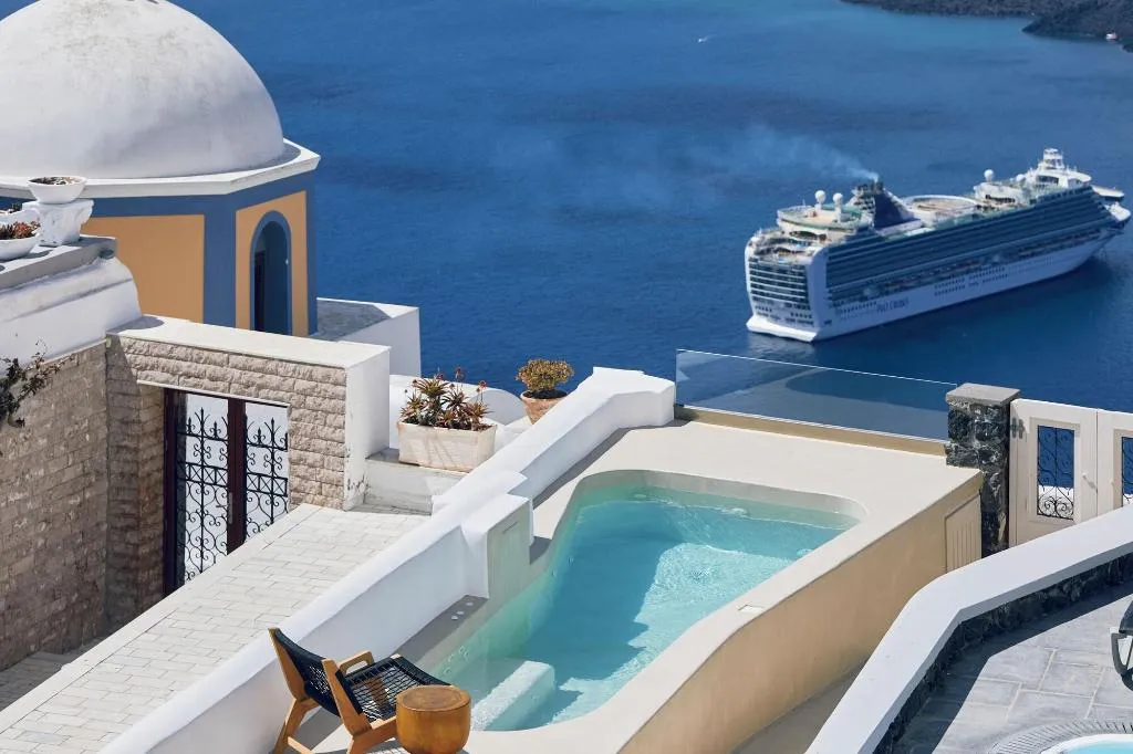 Room, You And Me Suites, Santorini