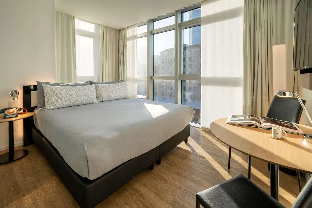 Room, Innside Milano Torre Galfa, Milan