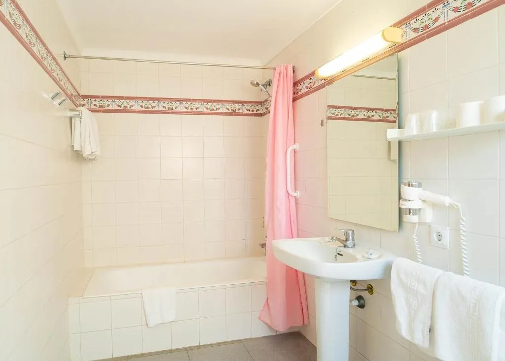 Room, S'Agoita, Costa Brava