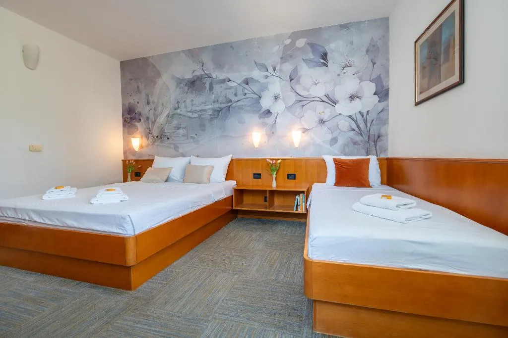 TRIPLE STANDARD Room, Kastil, Split