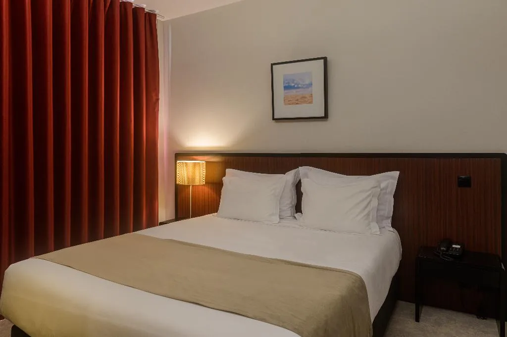 Room, Torre Mar Hotel, Porto