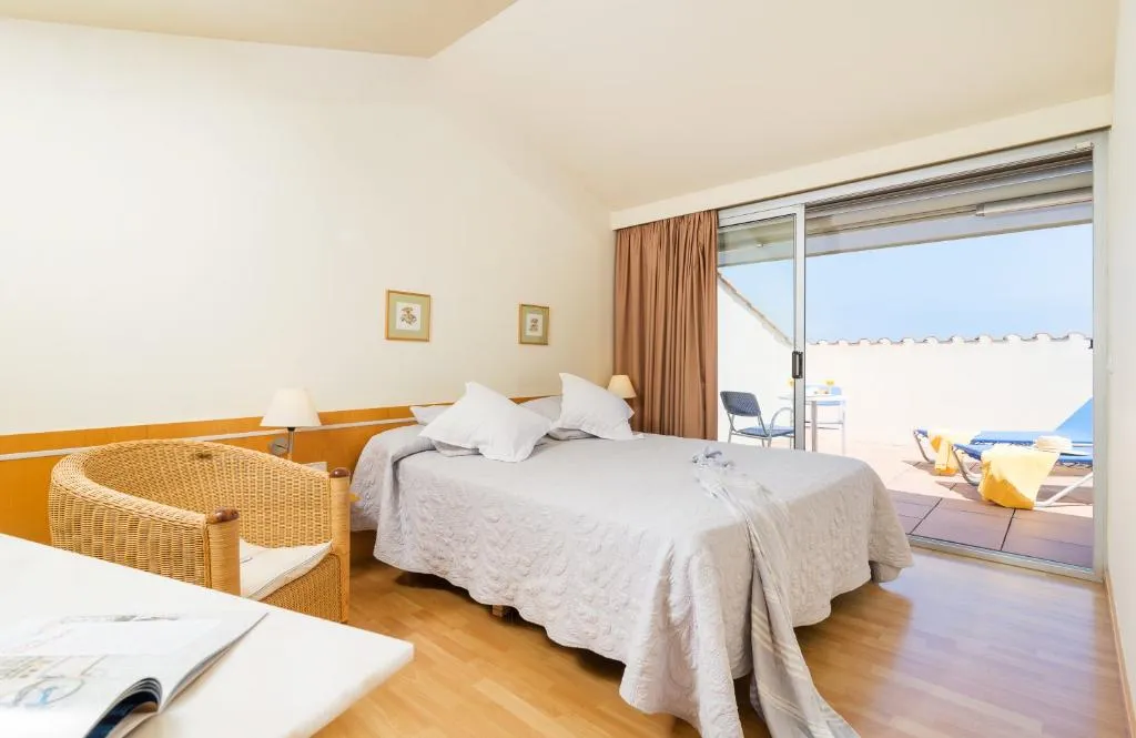 Double or Twin SUPERIOR WITH TERRACE Room, Ancora, Costa Brava