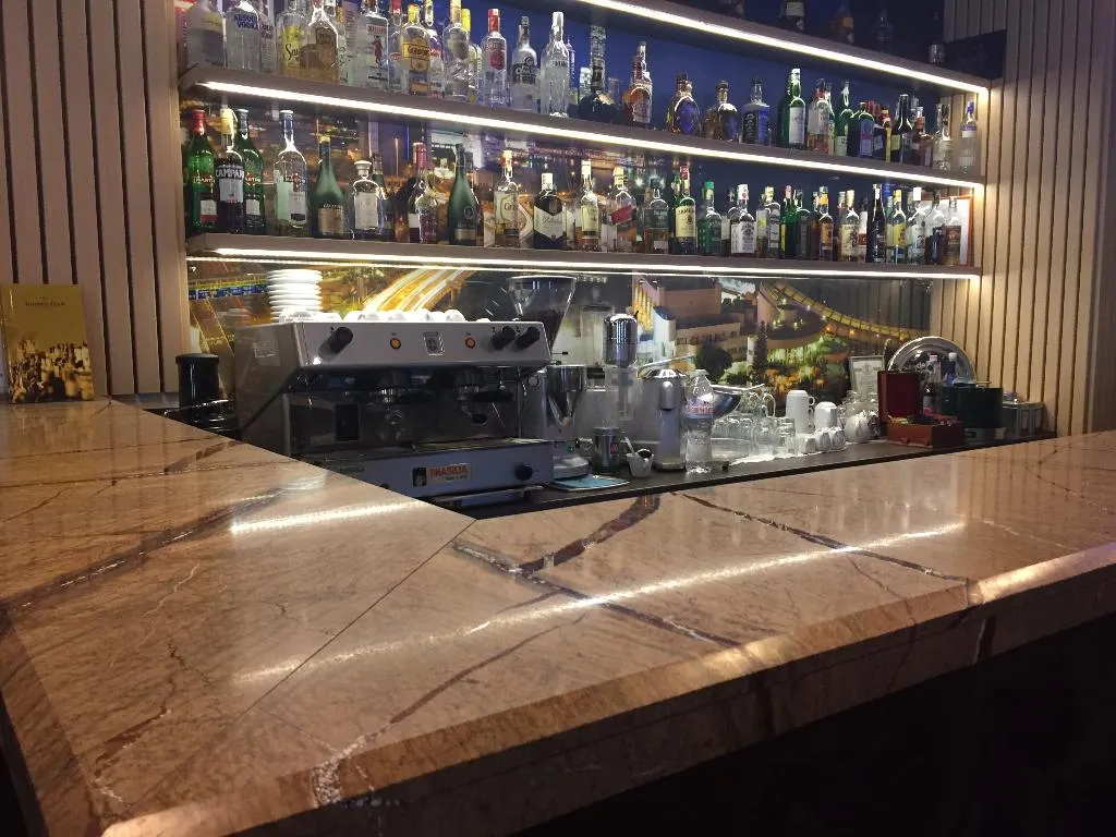 Bar, Golden Tulip Varna Hotel, Varna