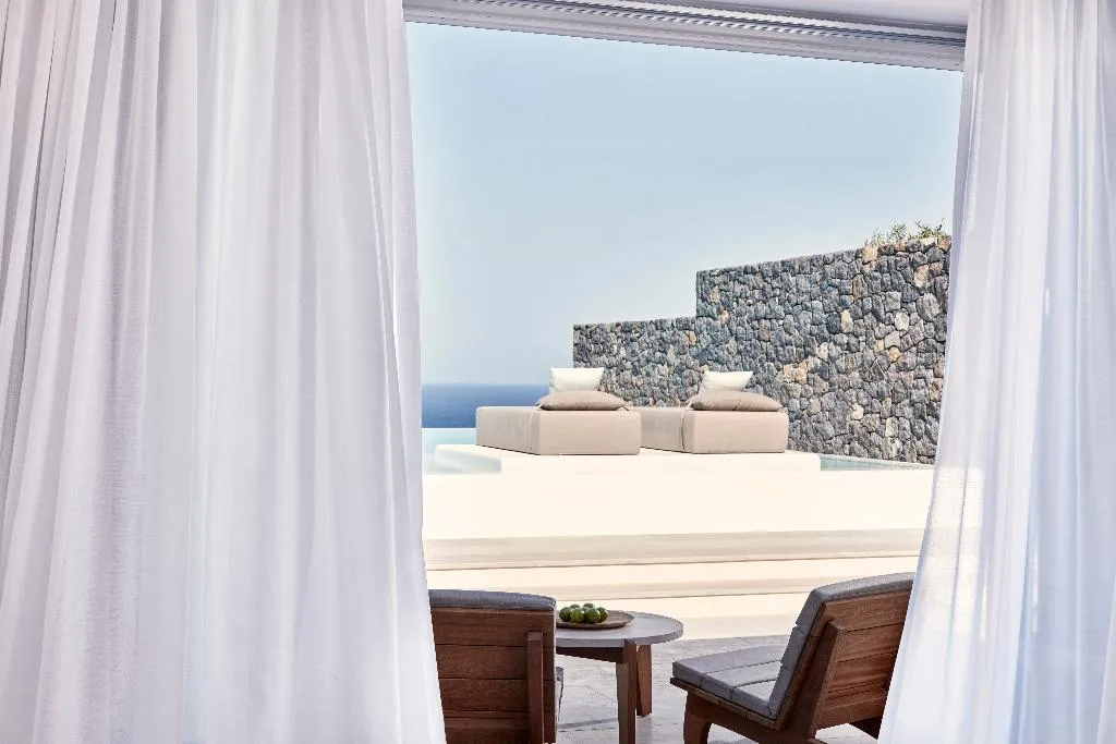 VILLA TWO BEDROOMS WITH PRIVATE POOL Room, Canaves  Epitome, Santorini