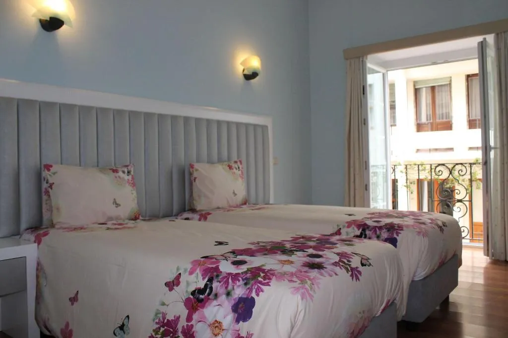 General view, Grande Oceano Guest House, Porto