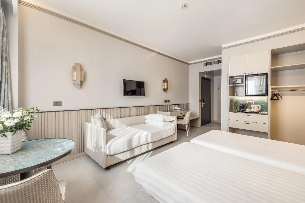 TRIPLE COMFORT Room, Abacus Hotel, Milan