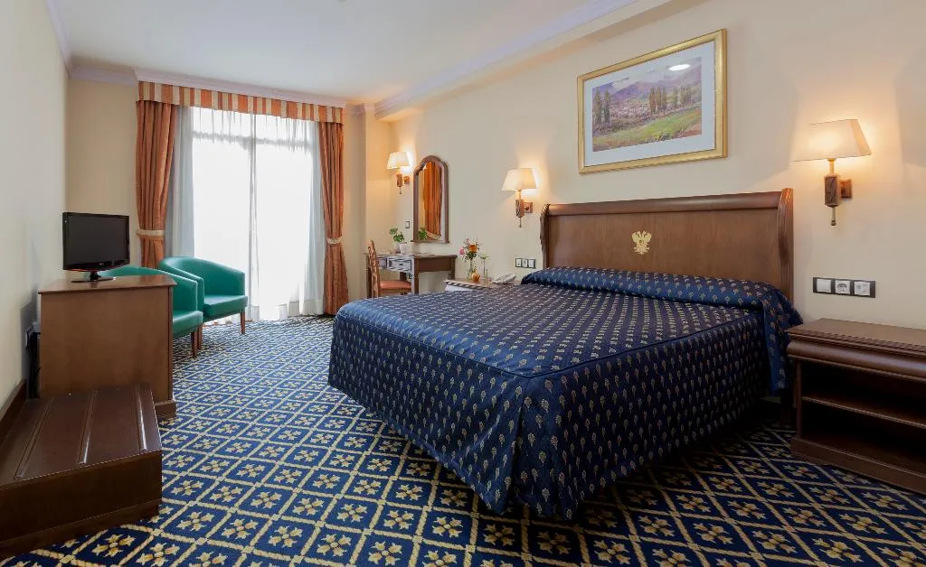 Room, Dorma Juan De Austria, Madrid
