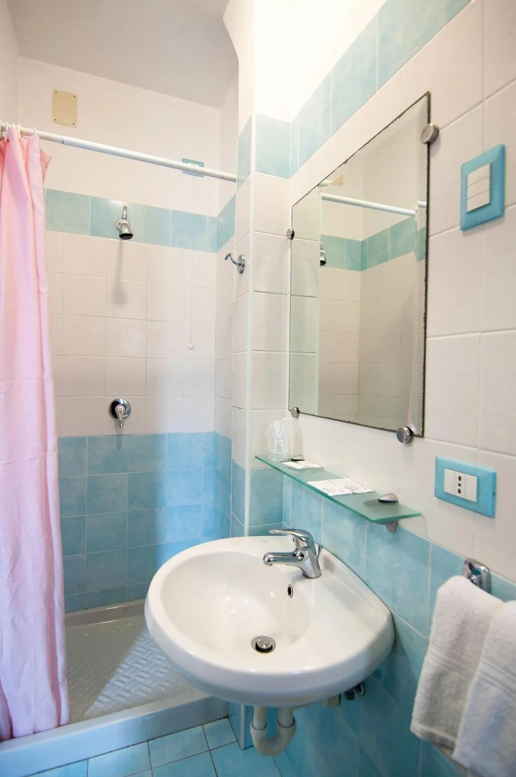 Room, Albergo Macrì, Naples