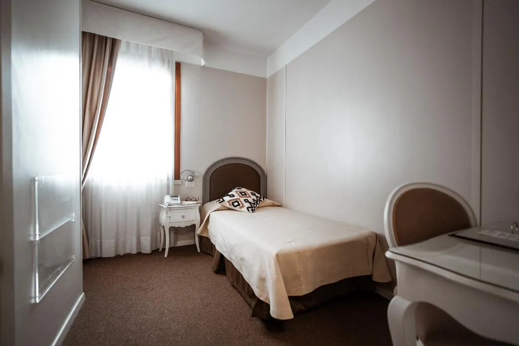 SINGLE CLASSIC Room, Bonotto Hotel Belvedere, Venice