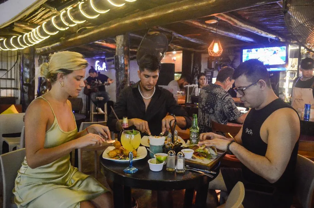 Restaurant, Siesta Fiesta Hotel – 5th Avenue, Playa Del Carmen