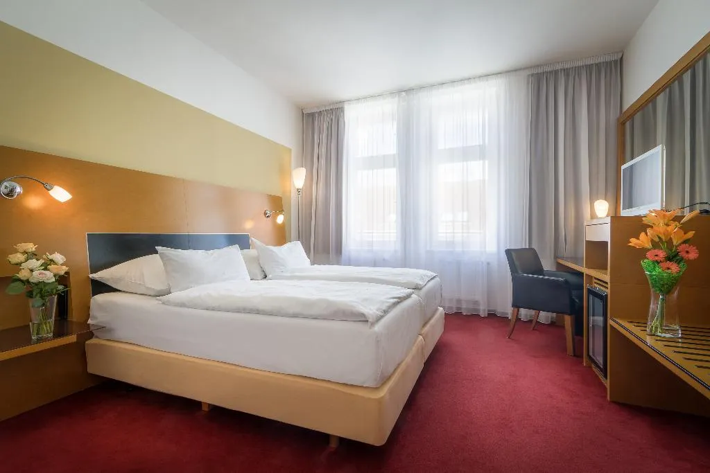 Double or Twin STANDARD Room, Theatrino Hotel, Prague