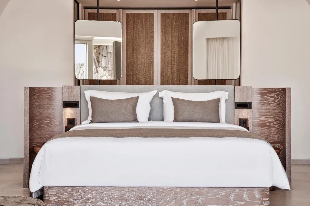 SUITE LUXURY Room, Canaves  Epitome, Santorini