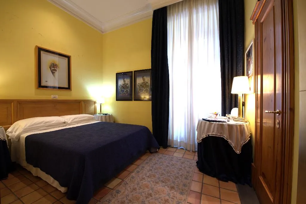 DOUBLE BASIC Room, Locanda Cairoli Hotel, Rome