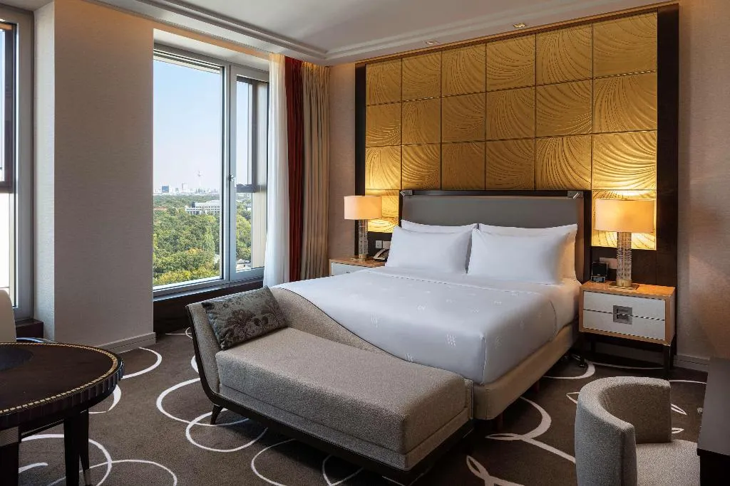 Room, Waldorf Astoria Berlin, Berlin