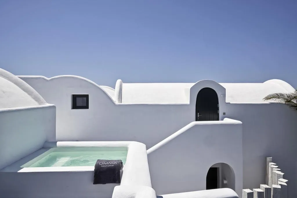 Double or Twin SUPERIOR WITH PRIVATE POOL Room, Pantheon Villas, Santorini
