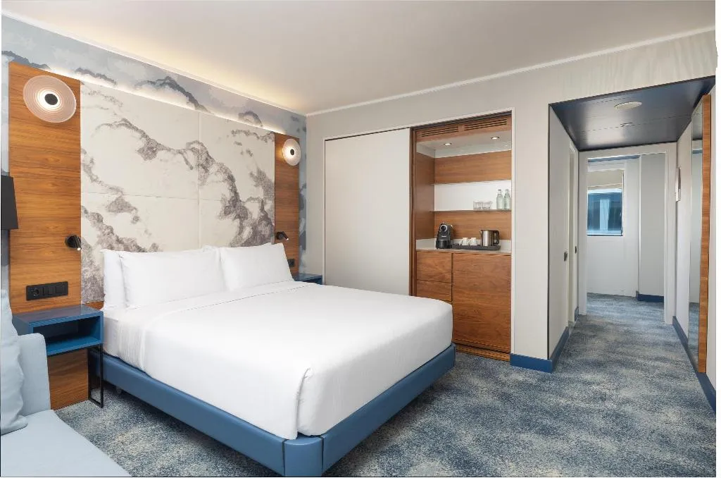 Room STANDARD Room, Hilton Barcelona, Barcelona