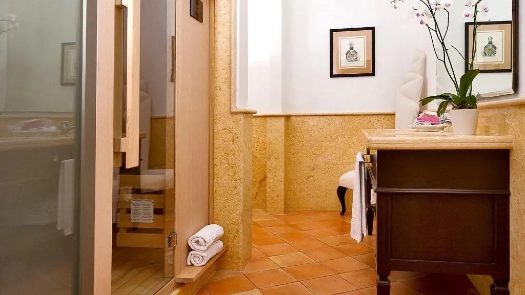 Room, Covo dei Saraceni, Naples