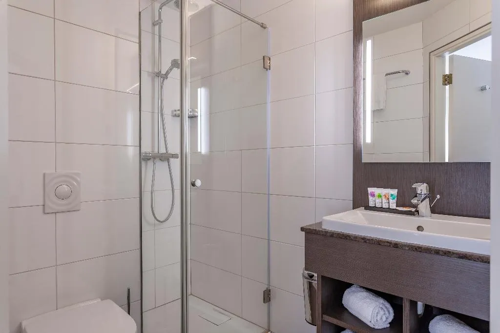 TWIN STANDARD Room, Avenue, Amsterdam