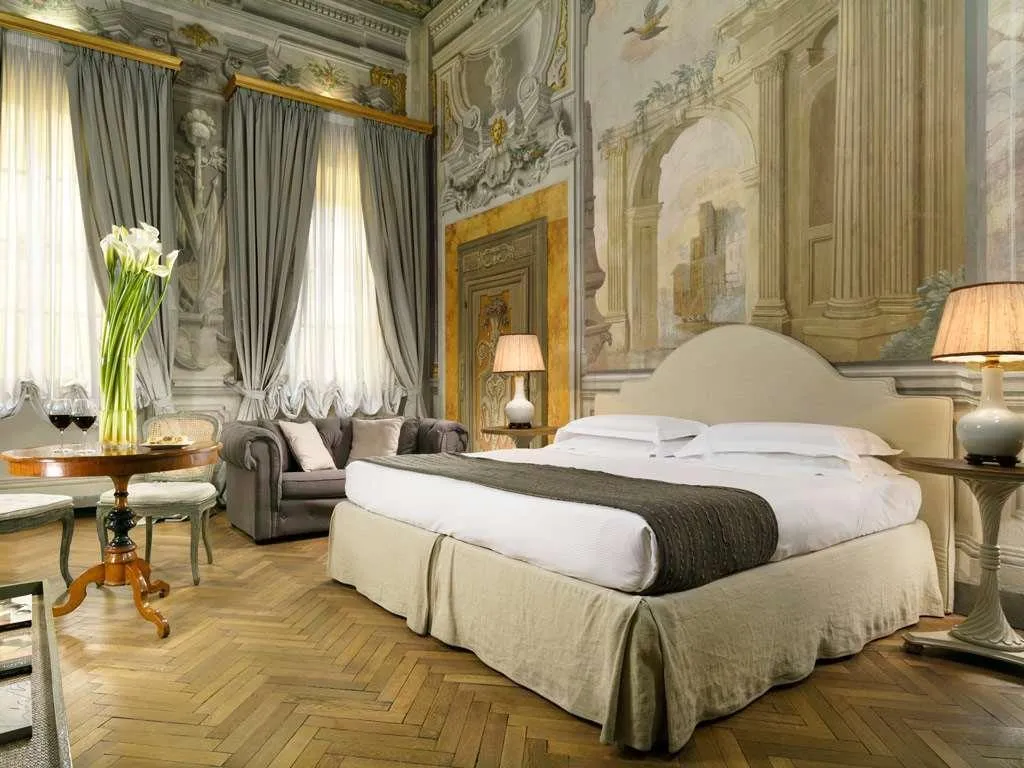 Room, Palazzo Di Camugliano, Florence