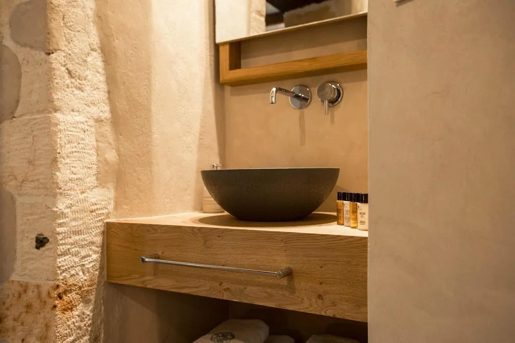 Room, J&G Suites, Crete