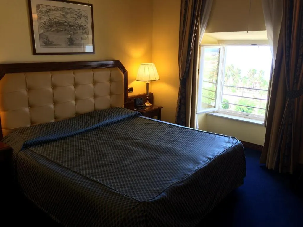 DOUBLE SEA VIEW Room, Hotel San Giorgio, Rome