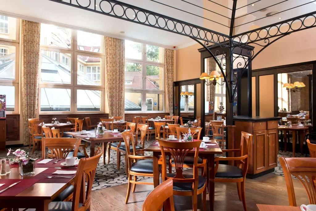 Restaurant, Wyndham Garden Berlin Mitte, Berlin