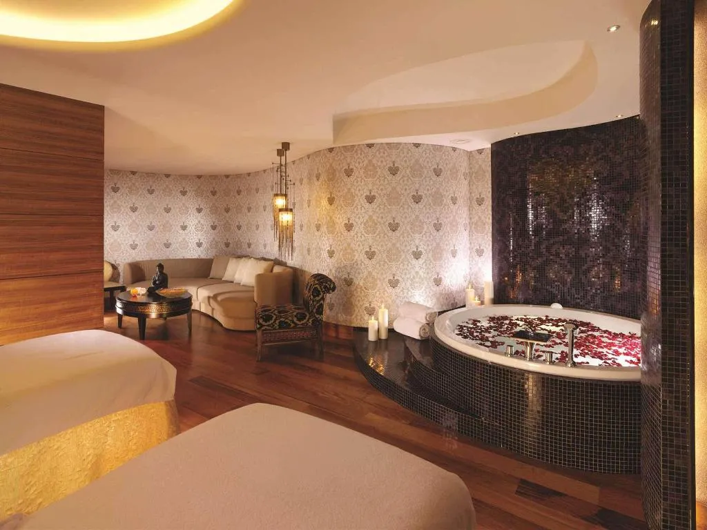 DOUBLE CITY VIEW KING BED Room, Swissotel Buyuk Efes Izmir, Izmir