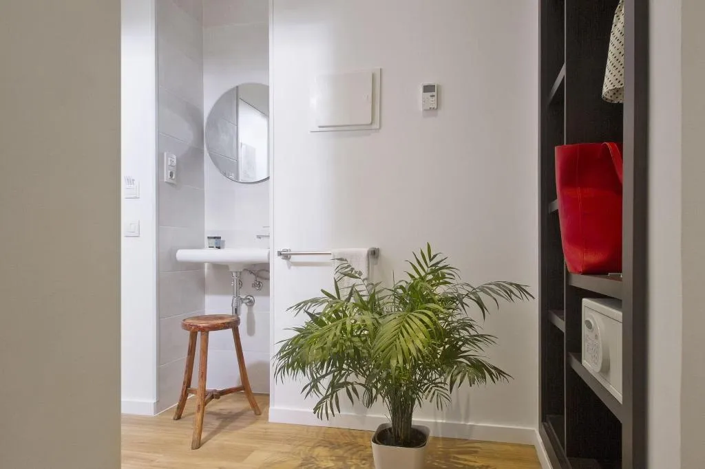 Room, Som Nit Triomf, Barcelona