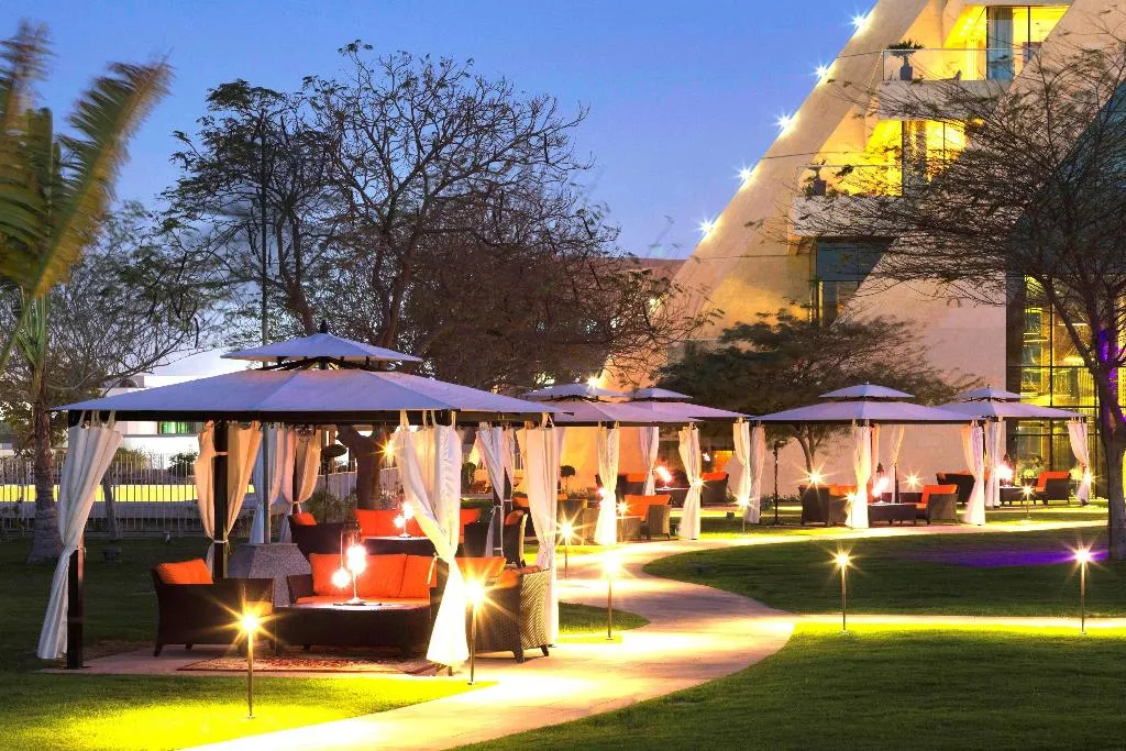 Restaurant, Raffles Dubai, Dubai