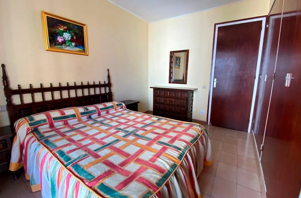 Room, Santa Rosa, Costa Dorada