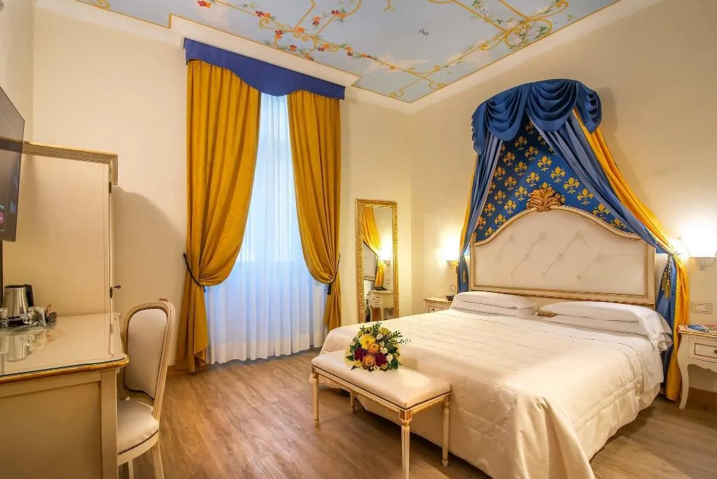TWIN CLASSIC Room, Porta Faenza, Florence