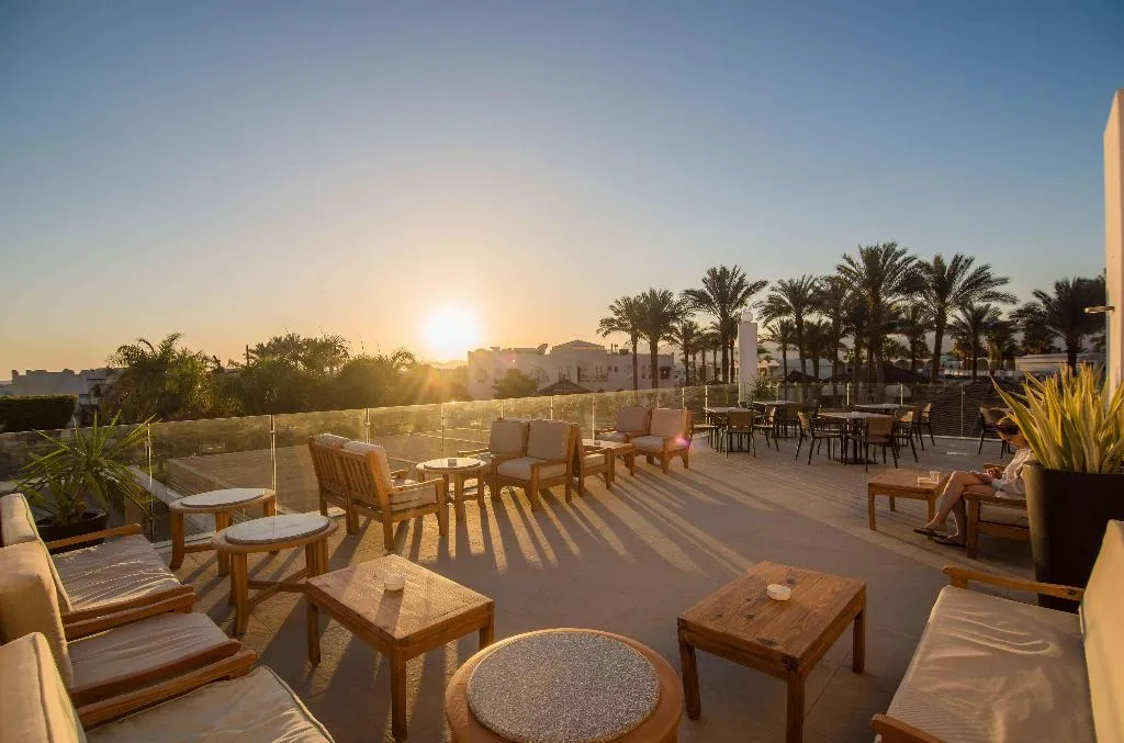Bar, Reef Oasis Beach Resort, Red Sea Riviera