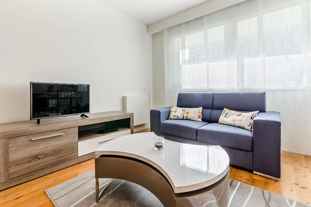 STUDIO STANDARD Room, Rs Porto Boavista Studios, Porto