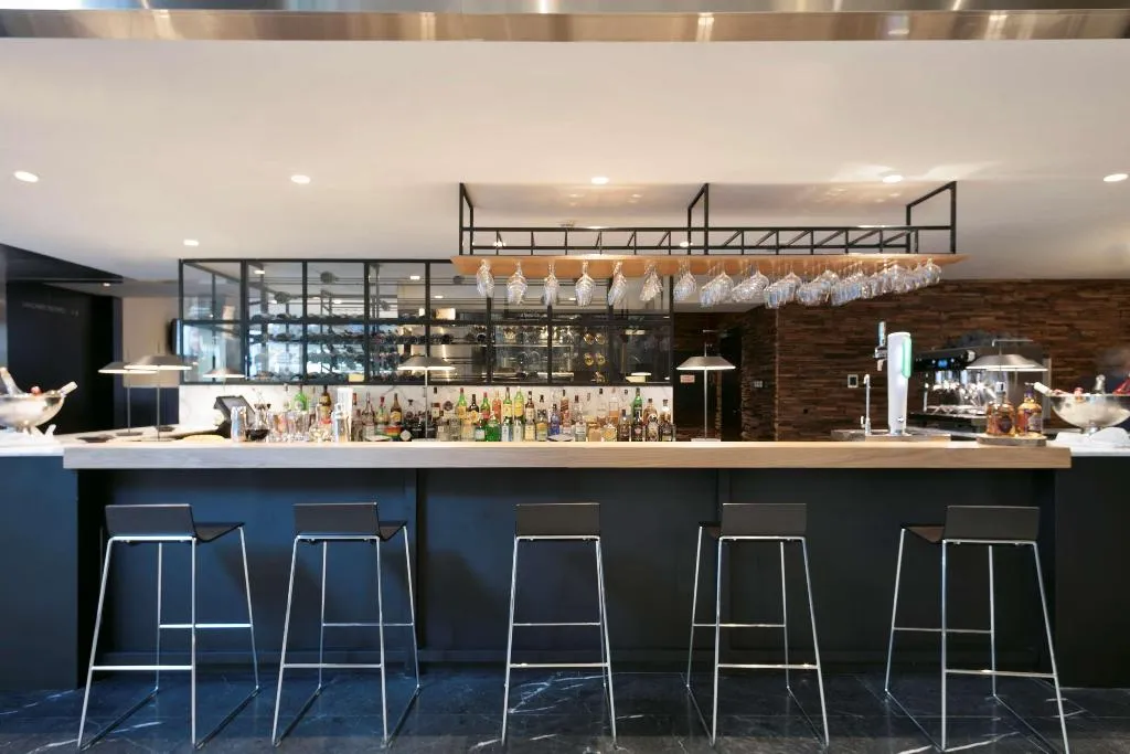 Bar, Melia Madrid Princesa, Madrid