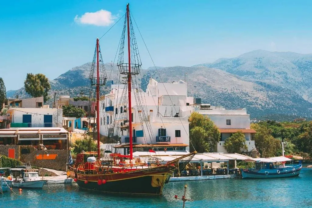 Sports and Entertainment, La Maison Ottomane, Crete