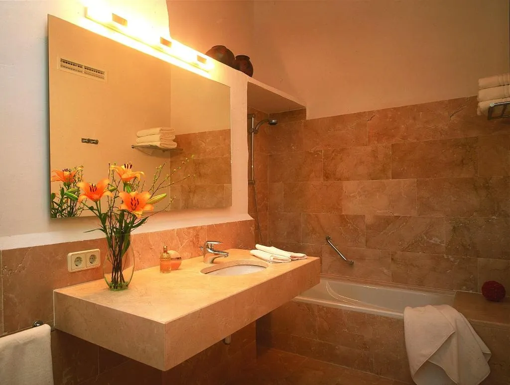 DOUBLE STANDARD Room, Cases de Son Barbassa, Majorca