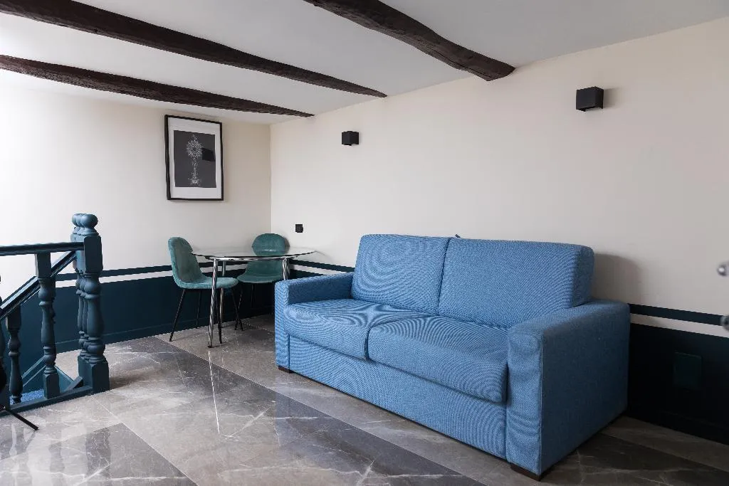 APARTMENT SUPERIOR Room, Il salotto della regina, Naples