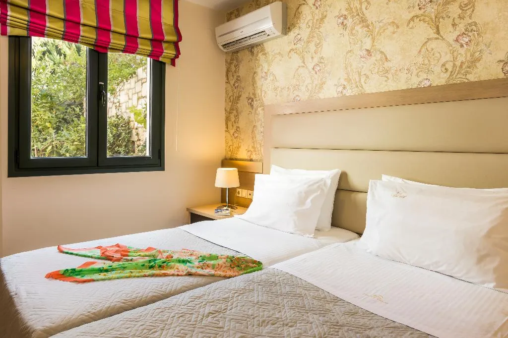 SUITE GARDEN VIEW Room, Pilot's Villas Luxury Suites, Crete