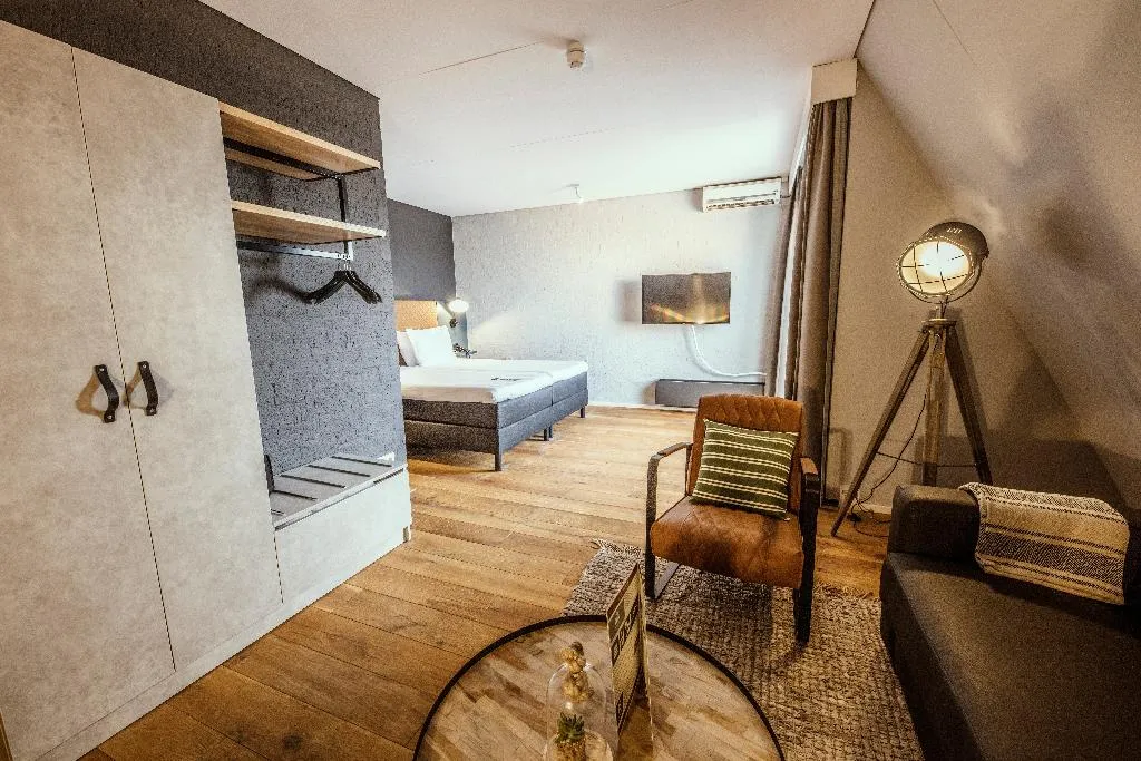 Room, Leonardo Hotel Lelystad City Center, Amsterdam