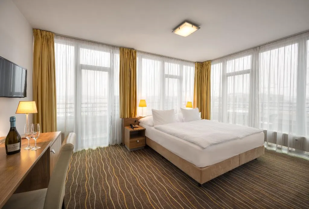 Double or Twin STANDARD Room, Akcent hotel, Prague