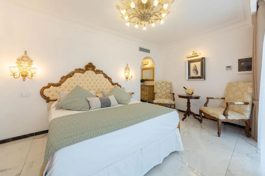 Room, Villa Amore, Naples