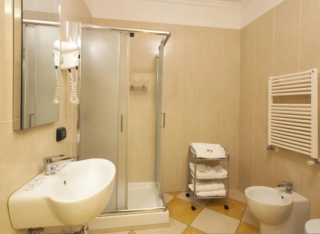 SINGLE STANDARD Room, Albergo del Golfo, Naples
