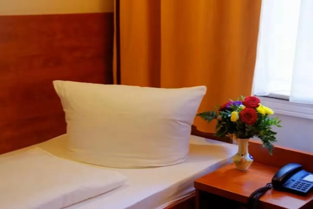 SINGLE STANDARD Room, CityHotel am Kurfürstendamm, Berlin