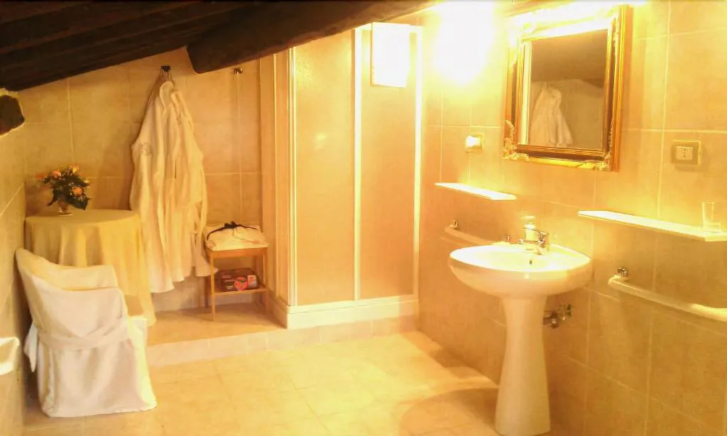 Room, Parco Delle Nazioni, Rome