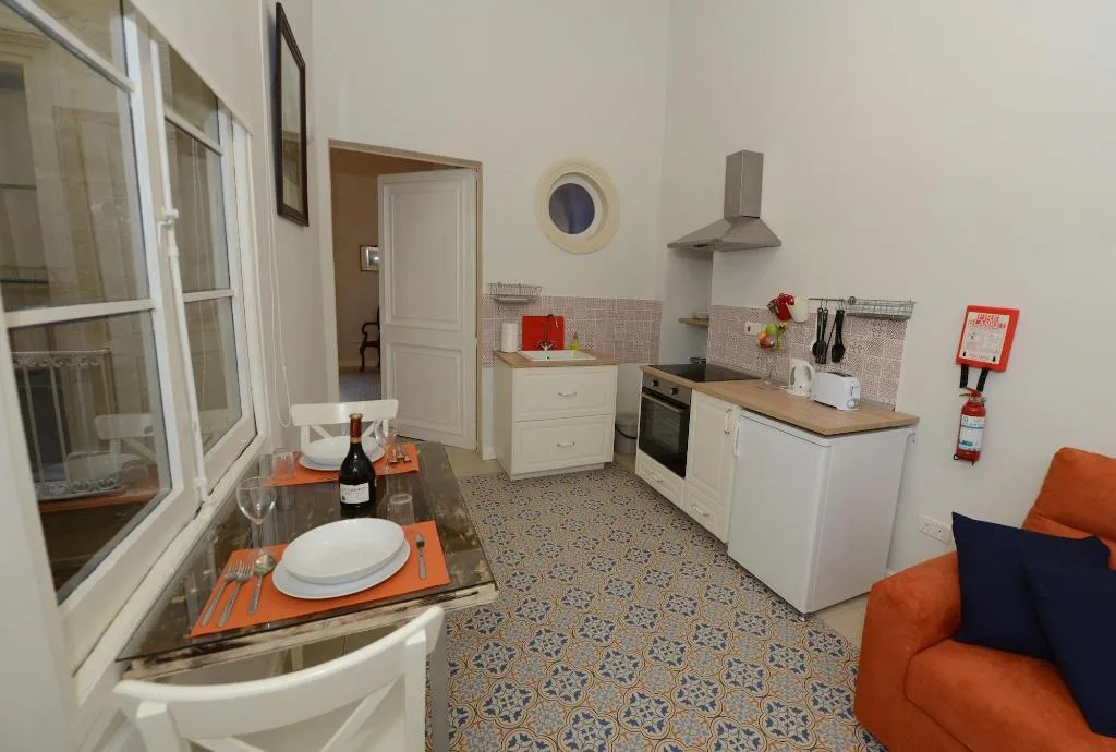 Room, Paulos Valletta, Malta