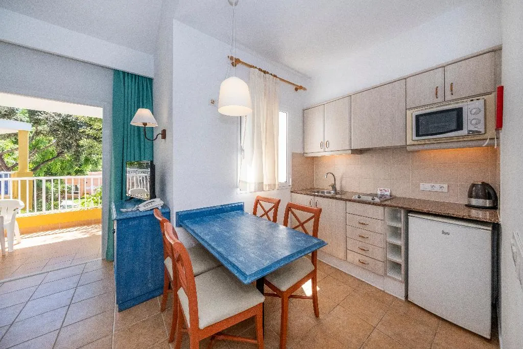 APARTMENT ONE BEDROOM Room, Comitas Isla del Aire, Menorca