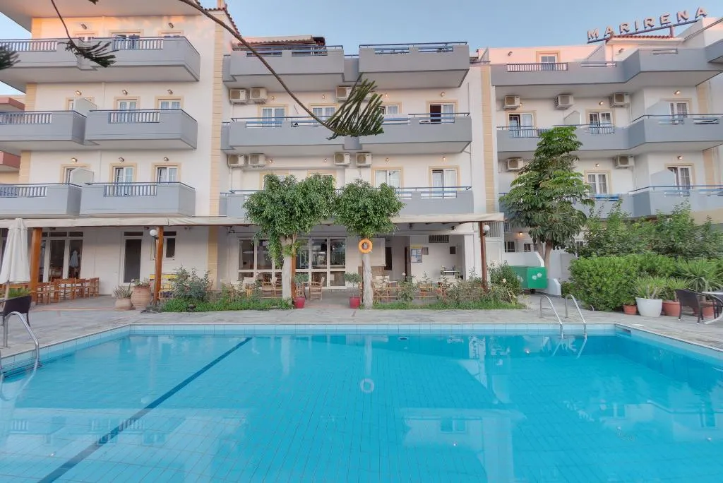 Pool, Marirena, Crete