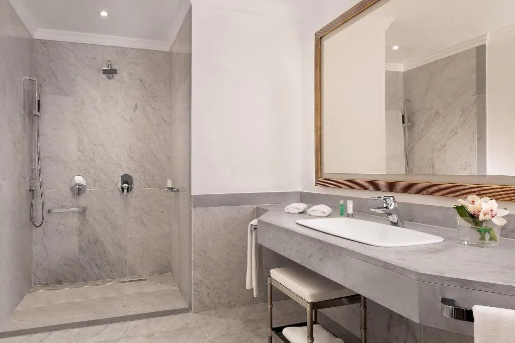 Room, The Westin Palace Milan, Milan